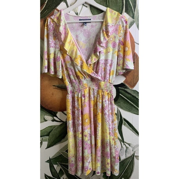 Modcloth Medium Floral Surplice Short Sleeve Dress - Picture 1 of 7